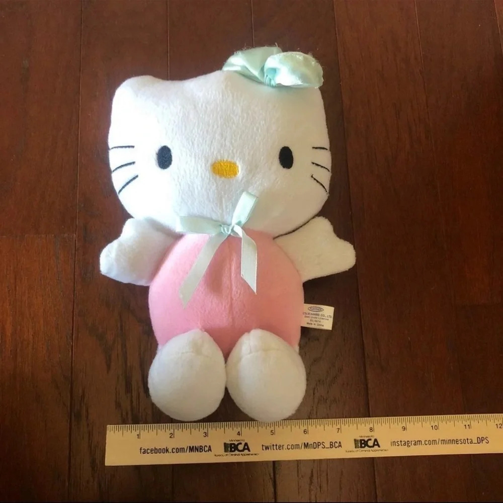 Sanrio Hello Kitty 10" plush - Picture 5 of 5